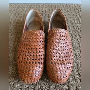 SOUL Naturalizer Woven Flats in Brown